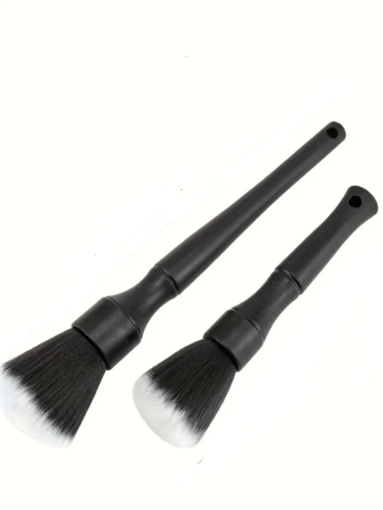 LEAP 1-Piece Soft-Bristle Car Cleaning Brush – Universal Car Accessory